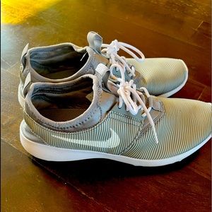 Like new condition, Nike women’s tennis shoes.